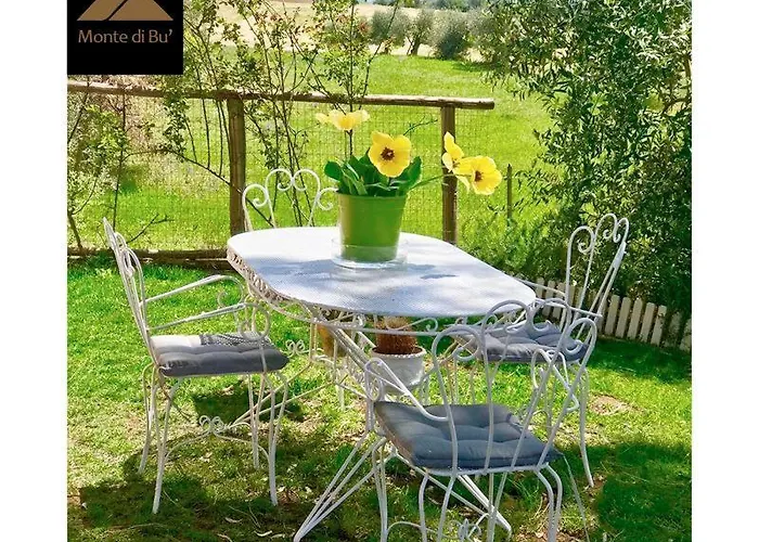 فندق مبيت وإفطار Monte Di Bu 3*